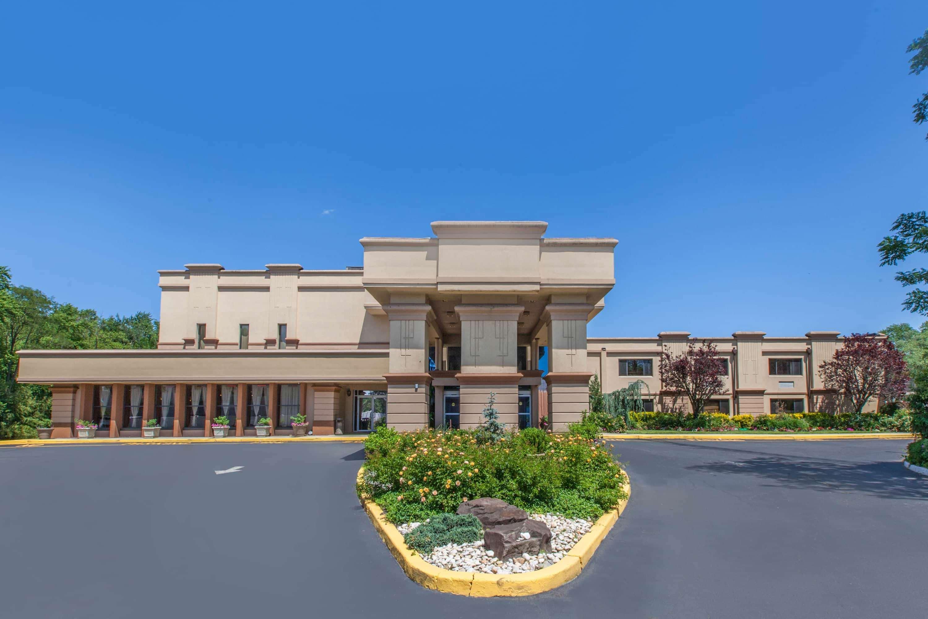 Baymont By Wyndham Pompton Plains/Wayne Hotel Pequannock Exterior photo