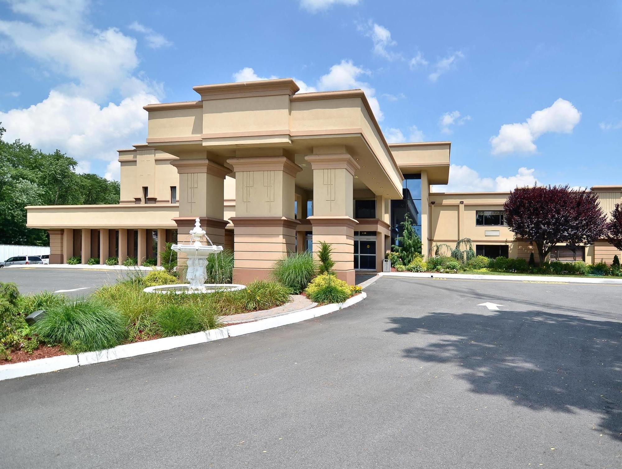 Baymont By Wyndham Pompton Plains/Wayne Hotel Pequannock Exterior photo